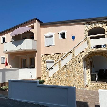 Apartmani Darija Vir Luaran gambar