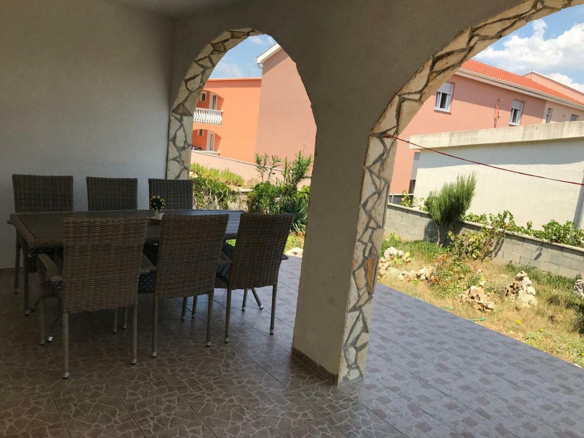 Apartmani Darija Vir Luaran gambar
