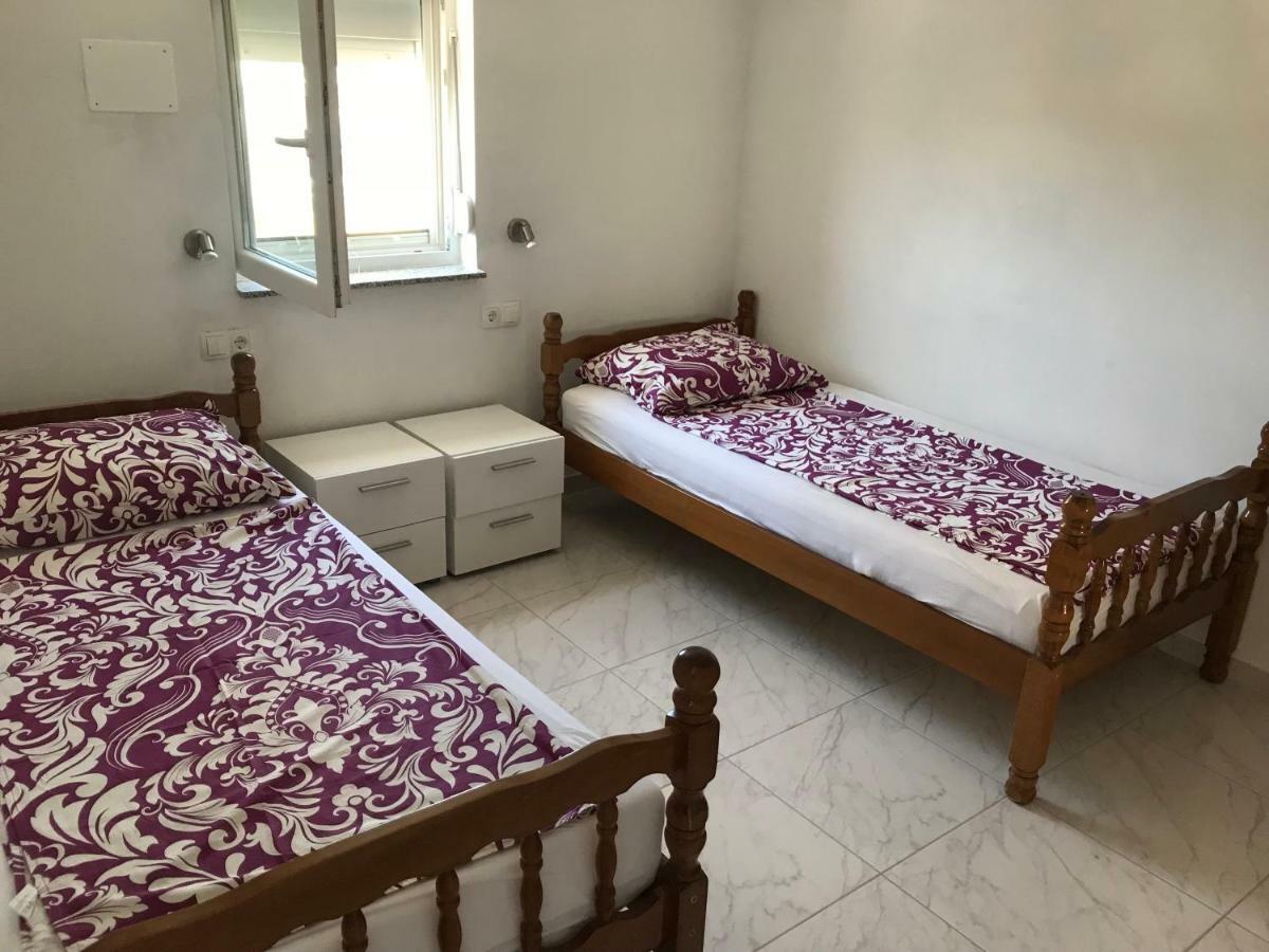 Apartmani Darija Vir Luaran gambar